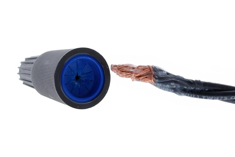 Silicone-filled wire connectors for landscape lighting